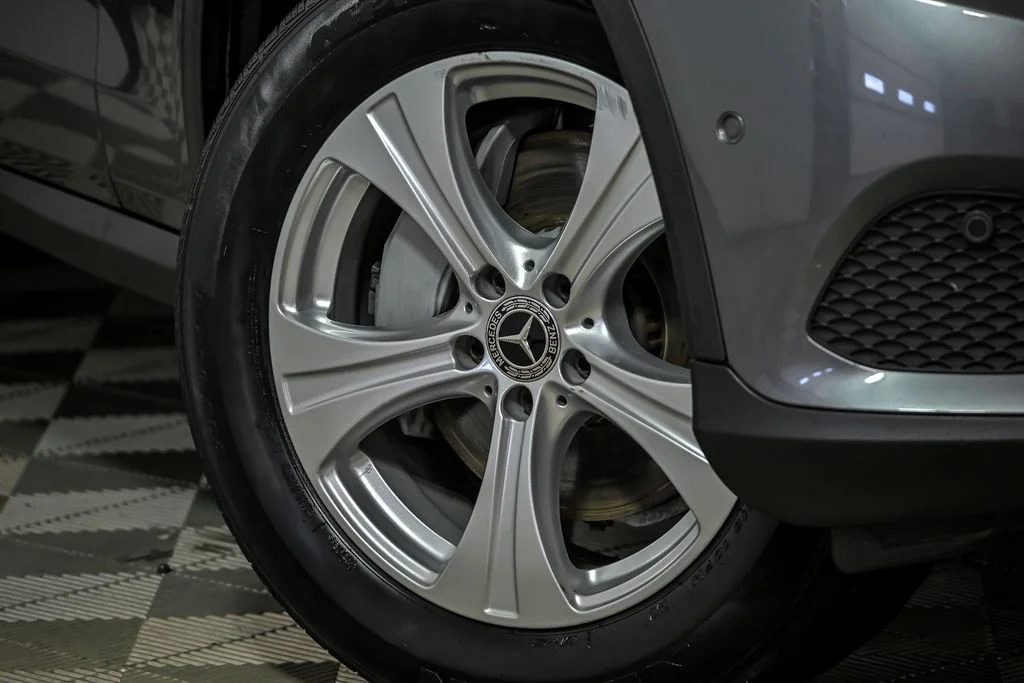 Used 2018  Mercedes-Benz GLC 300 image 3