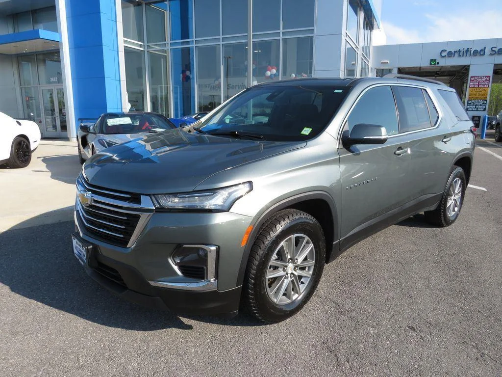 Used 2023 Silver Sage Chevrolet LT image 11