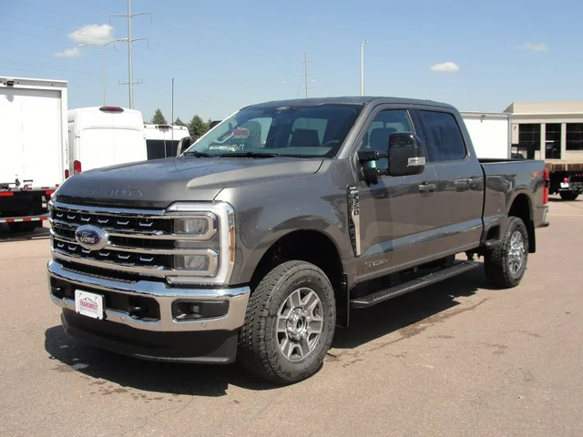 2026 Ford Super Duty F-350® Lariat®