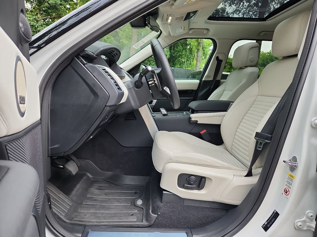 Used 2025 Fuji White Land Rover S image 13