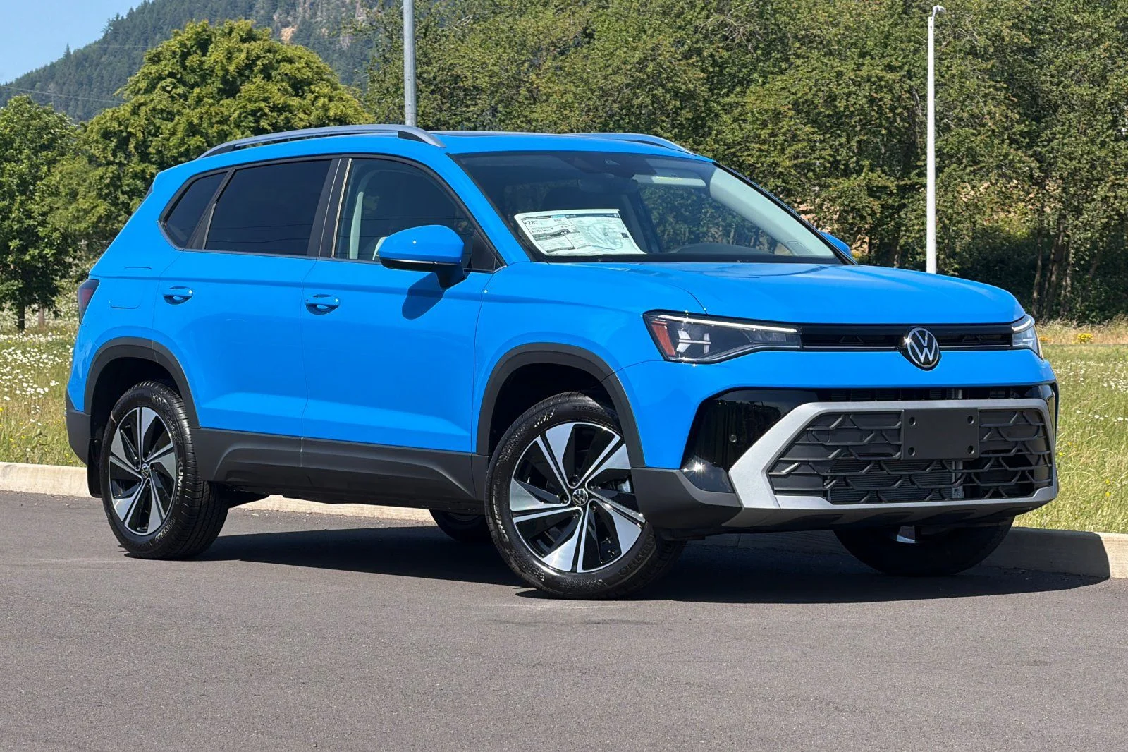 2026 Volkswagen Taos 1.5T SE 4Motion's photo
