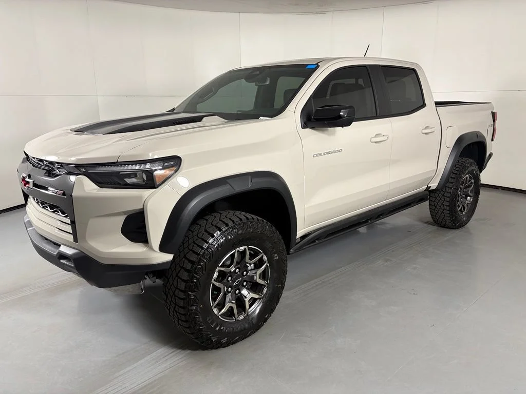 New 2026 White Sands Chevrolet ZR2 image 5