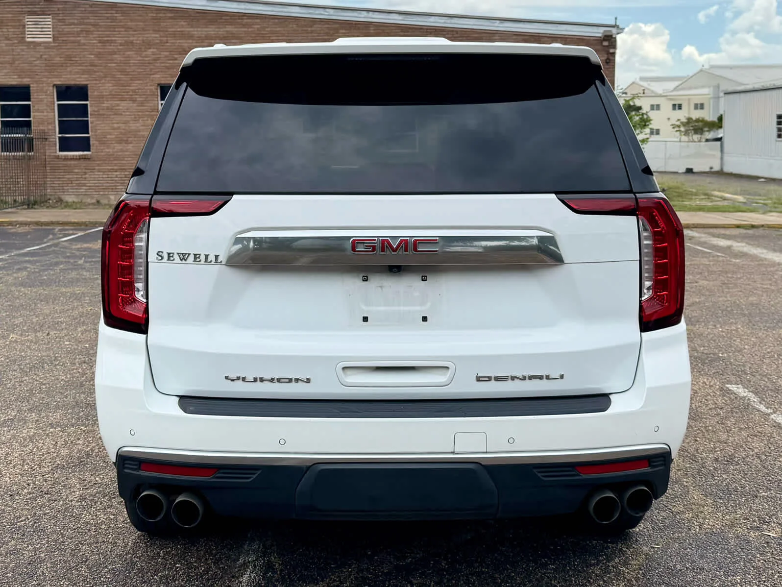 Certified Used 2023 Summit White GMC Denali image 5