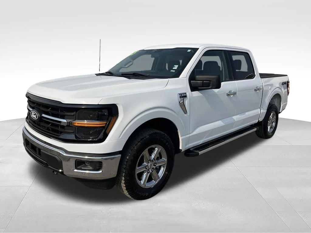 Used 2025 White Ford XLT image 1