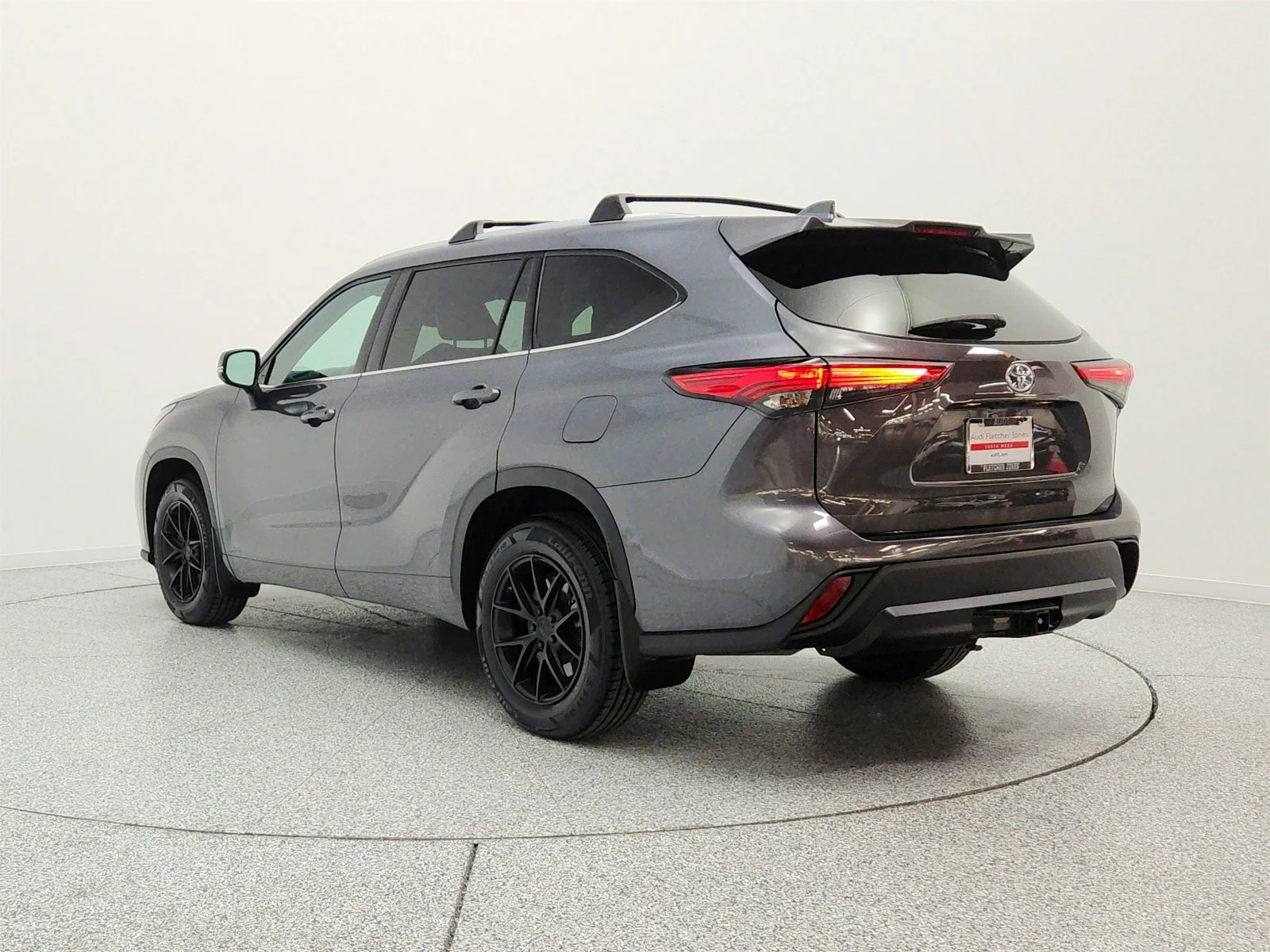 Used 2021 Magnetic Gray Metallic Toyota Hybrid XLE AWD (Natl) image 7
