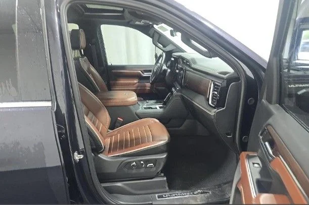Used 2024 Gray GMC Denali Ultimate image 8