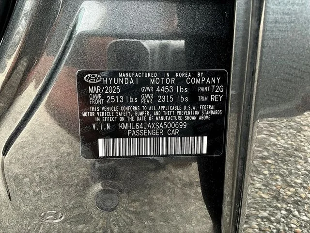 Used 2025 Gray Hyundai SEL image 9