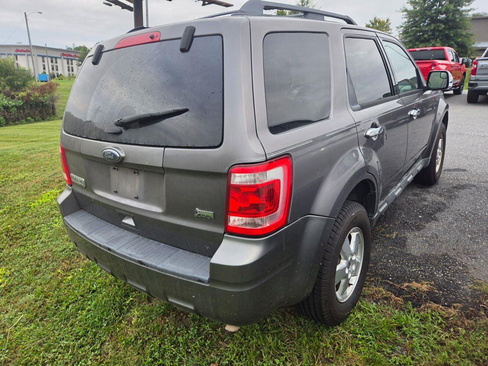 Used 2012 Blue Ford XLT image 5