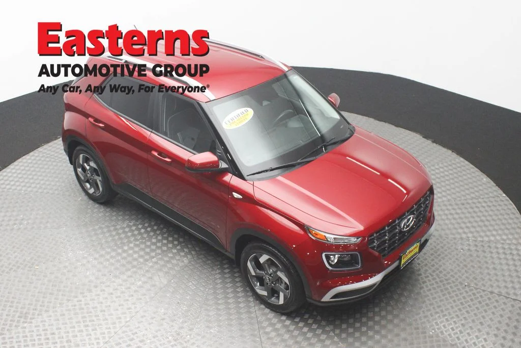 Used 2024 Red Hyundai Limited image 3