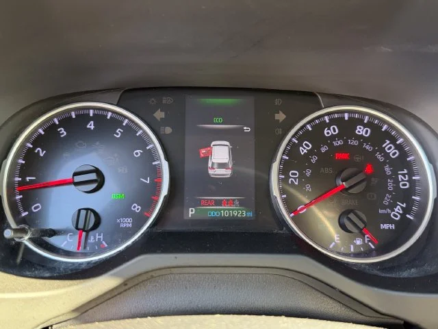 Used 2019 Pearl Toyota XLE image 16