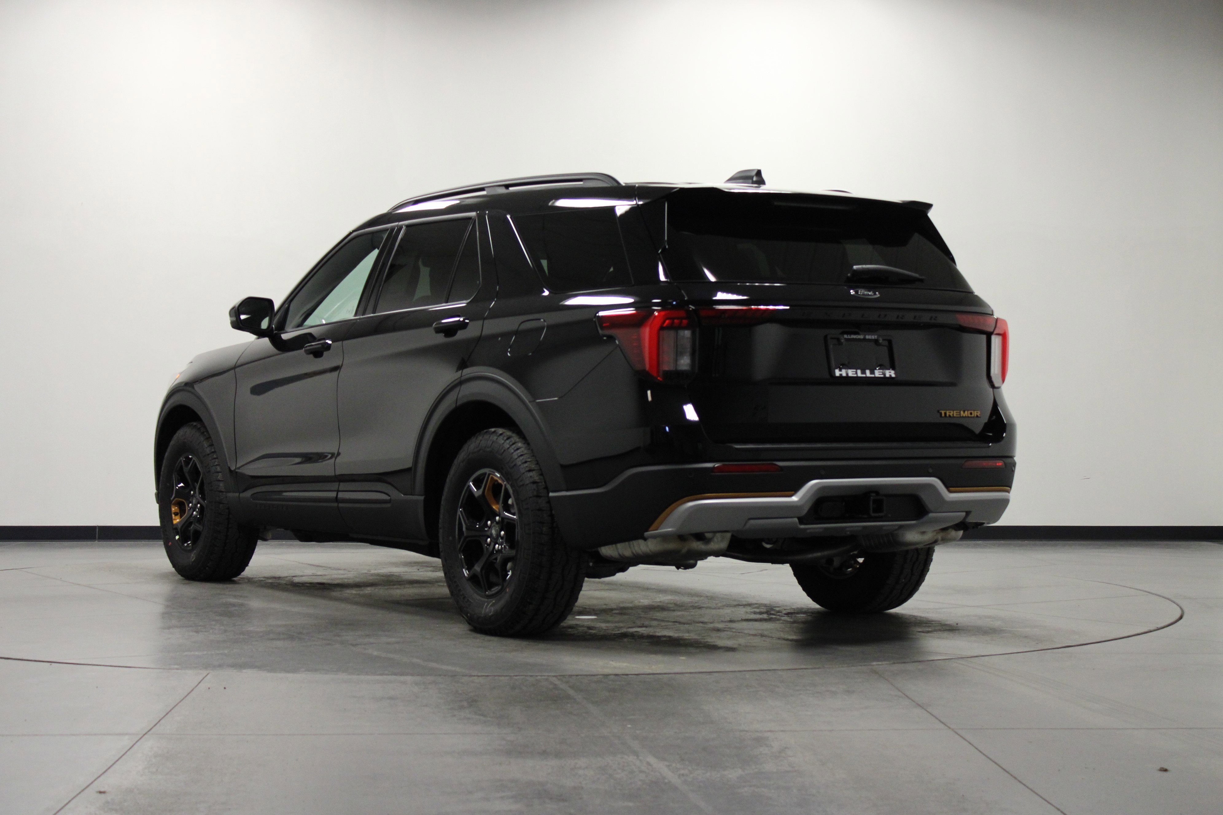 New 2026 Agate Black Metallic Ford Tremor image 6