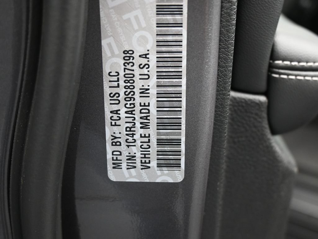 New 2025 Baltic Gray Metallic Clear-Coat Exterior Paint Jeep Altitude X image 20