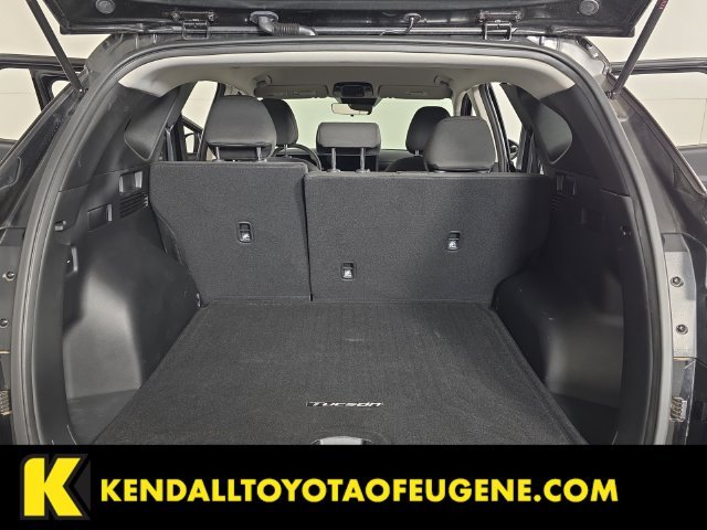 Used 2025 Black Hyundai SE image 27
