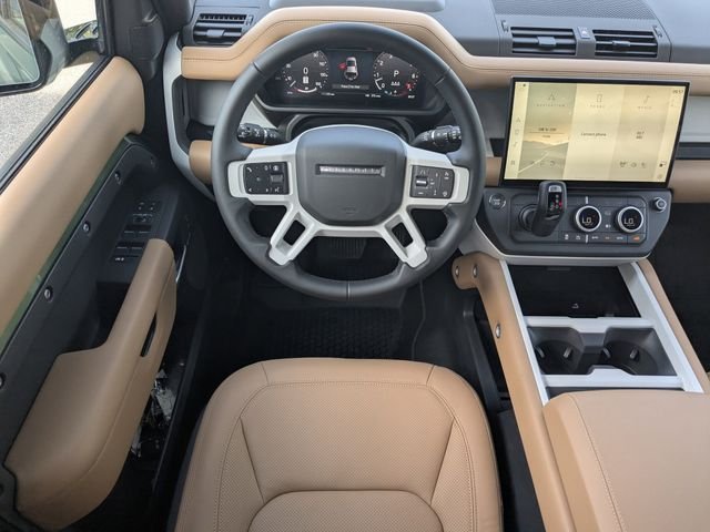 New 2026 Woolstone Green Land Rover X-Dynamic SE image 16
