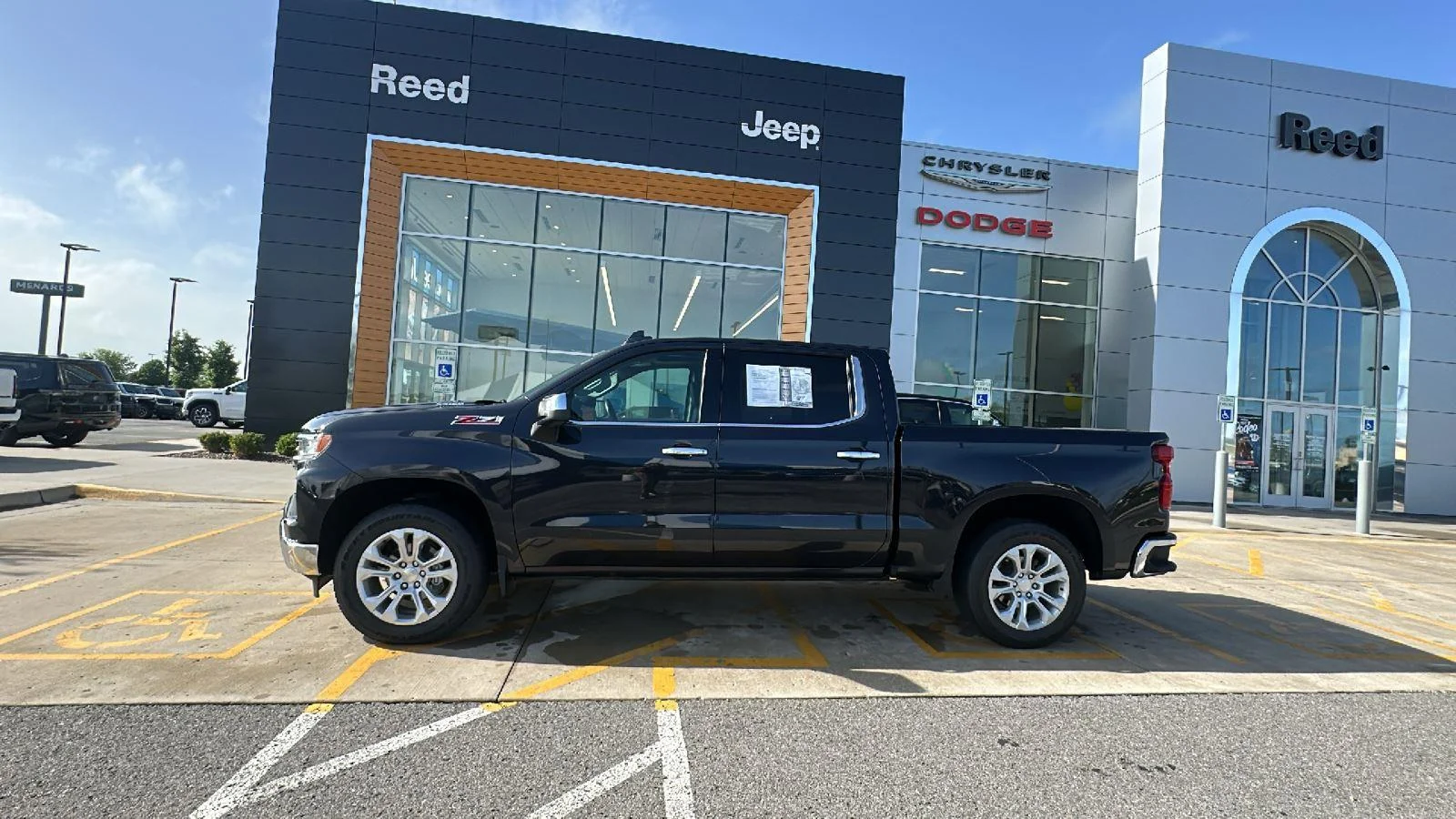 Used 2023 Chevrolet Silverado 1500 LTZ with VIN 1GCUDGE8XPZ153472 for sale in Kansas City