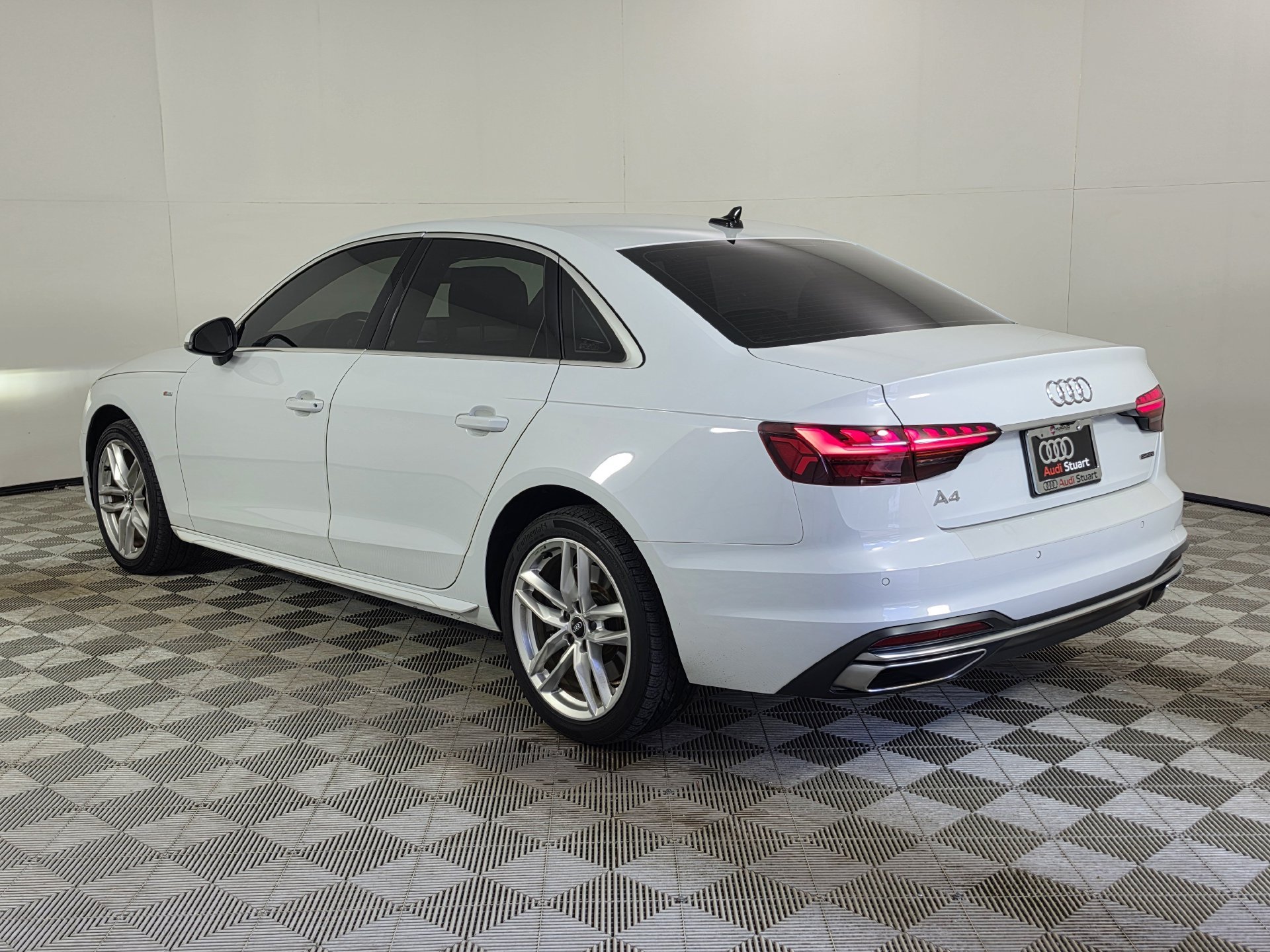 Used 2021 White Audi 45 S line Premium image 7