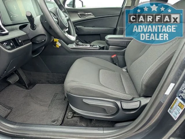 2025 Kia Sportage LX - Photo 12