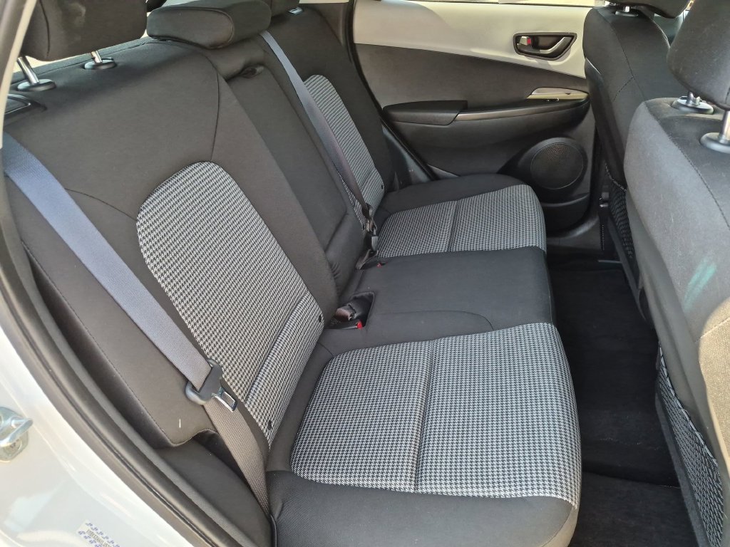 Used 2020 White Hyundai SEL Plus image 32