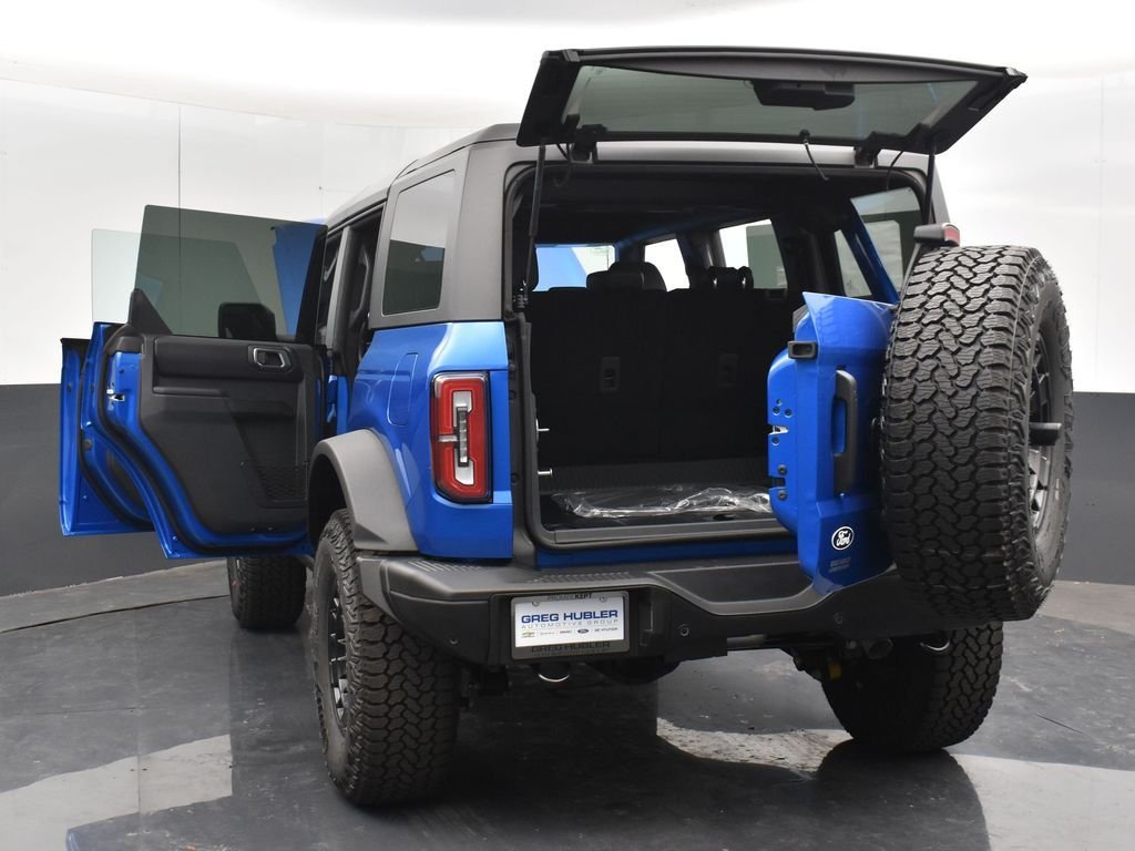 New 2026 Velocity Blue Metallic Ford Badlands® image 7
