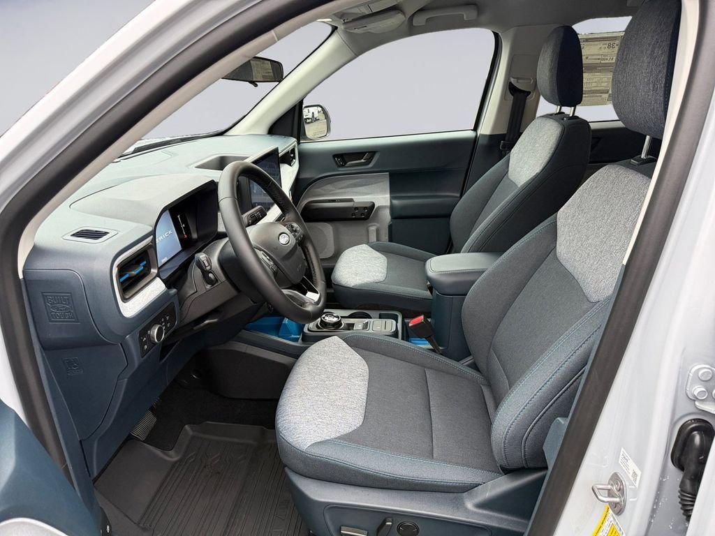 New 2025 Space White Metallic Ford XLT image 10