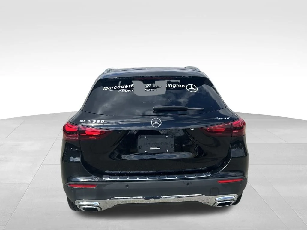 Used 2025 Black Mercedes-Benz GLA 250 image 4