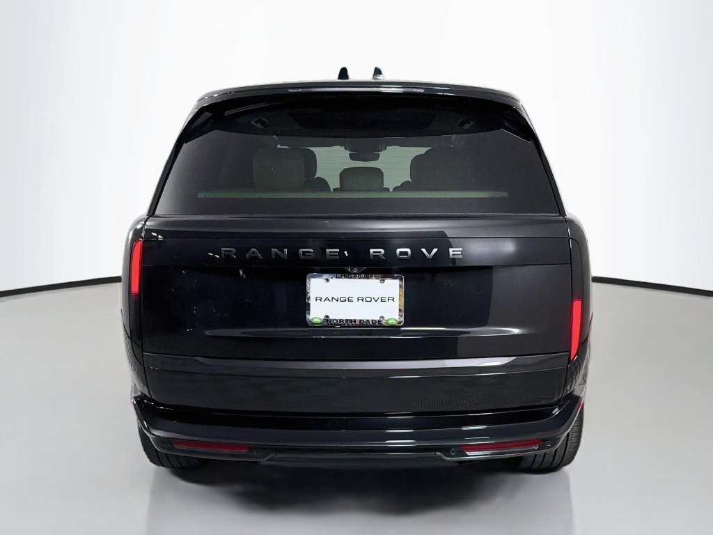 New 2027 Santorini Black Land Rover SE image 6