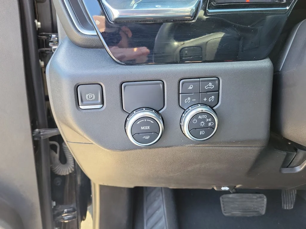 Used 2024 Black GMC SLT image 16