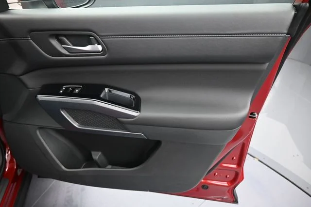 New 2026 Red Nissan SL image 11