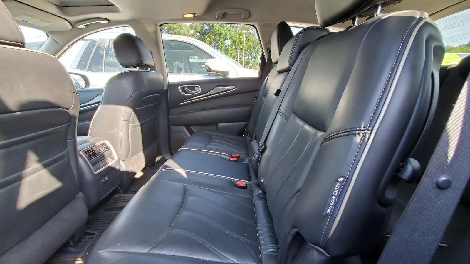 Used 2019 Hermosa Blue INFINITI LUXE image 5