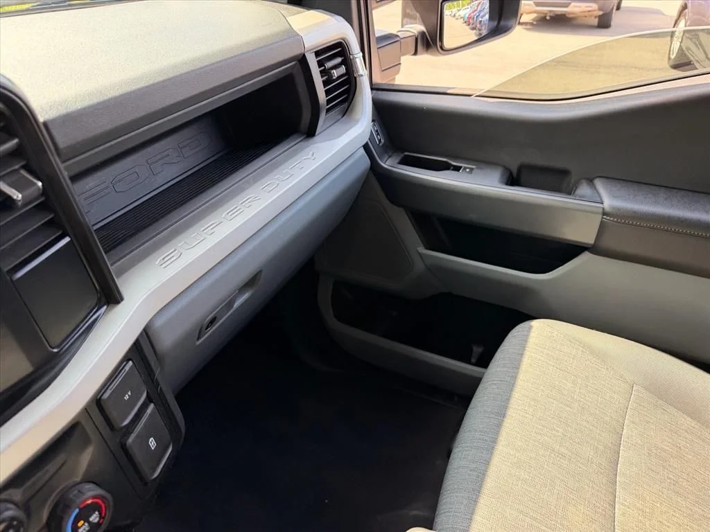 Used 2024 Gray Ford XL image 18