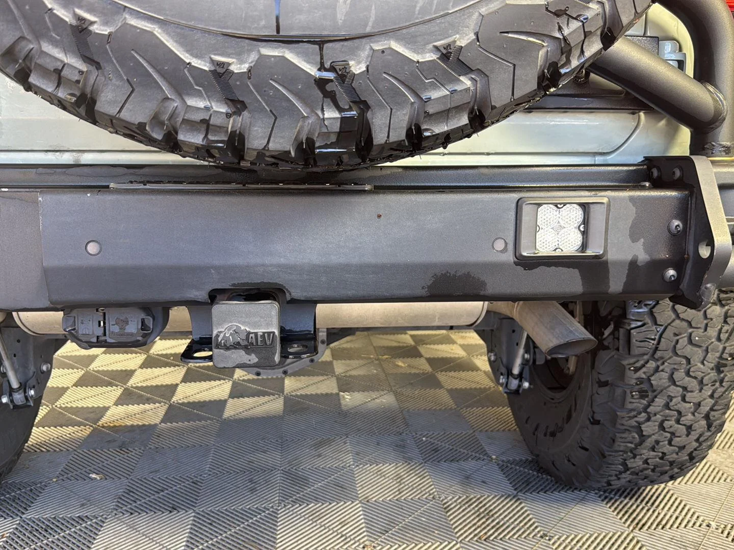 Used 2024 Earl Clearcoat Jeep Rubicon image 12