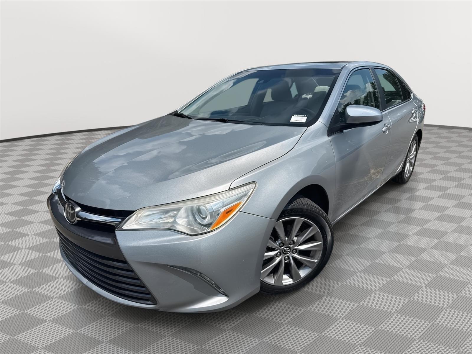 Used 2017 Toyota Camry XLE with VIN 4T1BF1FK2HU633184 for sale in Roswell, GA