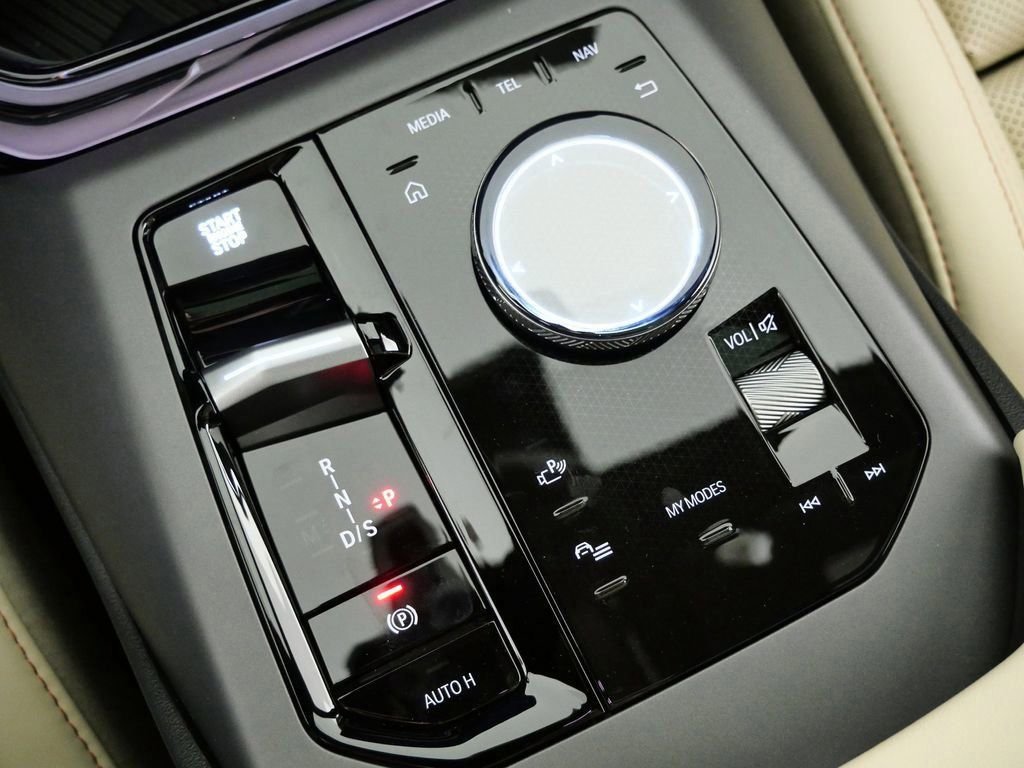 Used 2026 Skyscraper Grey Metallic BMW 30 xDrive image 48