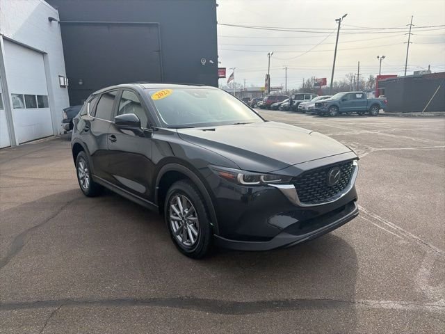2023 Mazda CX-5 S Preferred package Auto AWD's photo