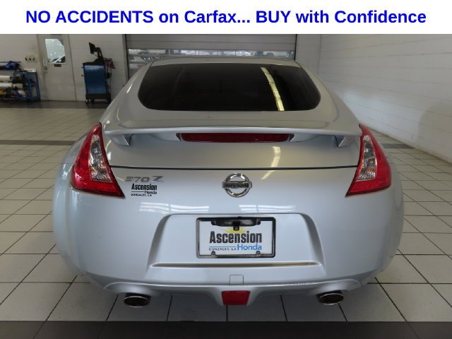 Used 2014 Brilliant Silver Metallic Nissan Base image 11