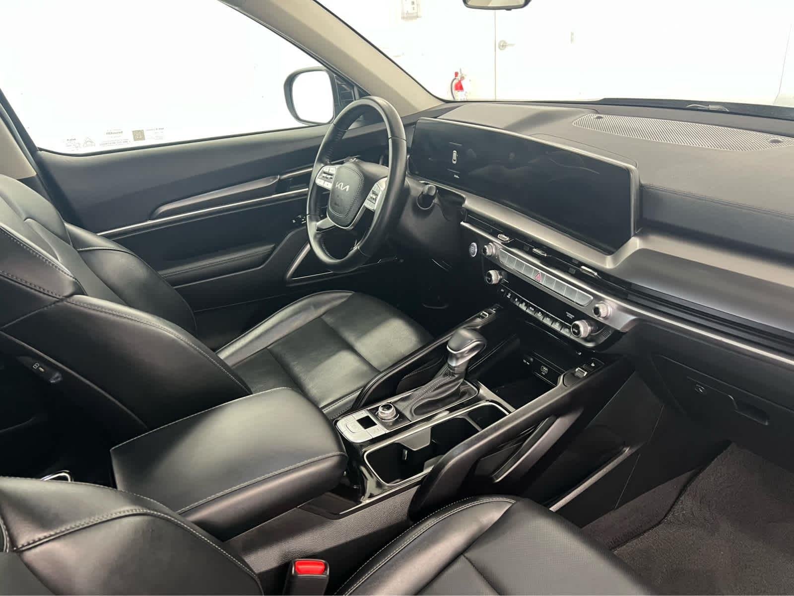 2025 Kia Telluride S - Photo 26