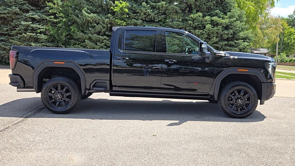 New 2026 Onyx Black GMC AT4 image 30