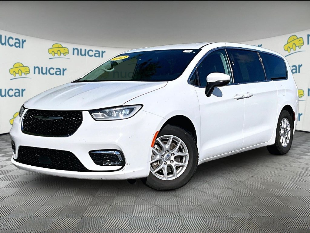 Used 2023 Bright White Clearcoat Chrysler Touring L image 3