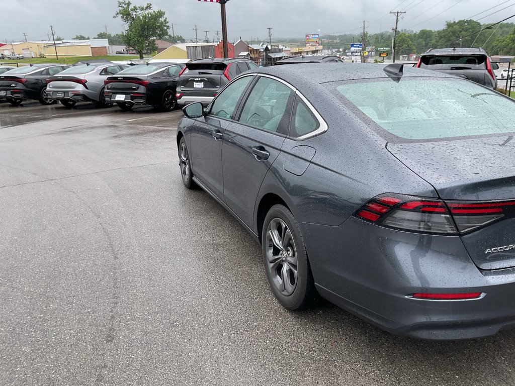 Used 2023 Meteorite Gray Metallic Honda EX image 8