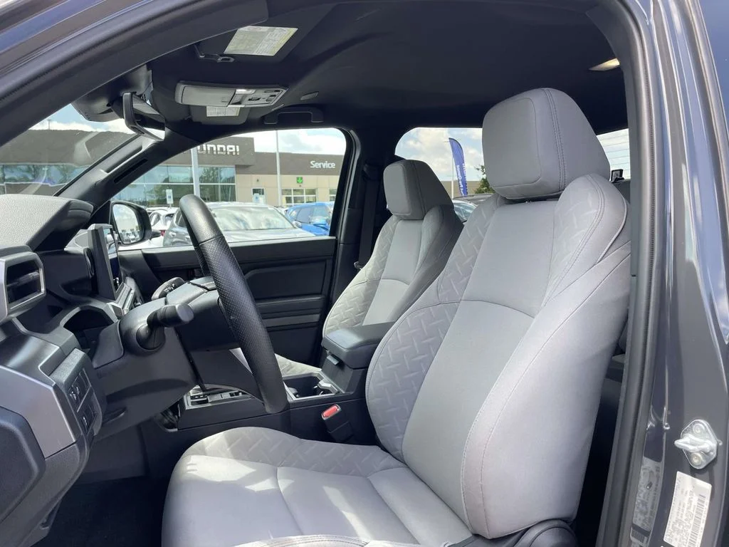 2024 Toyota Tacoma SR5 - Photo 8