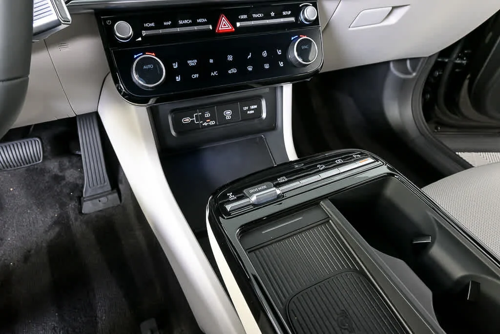 New 2026 Ash Black Hyundai Limited image 28