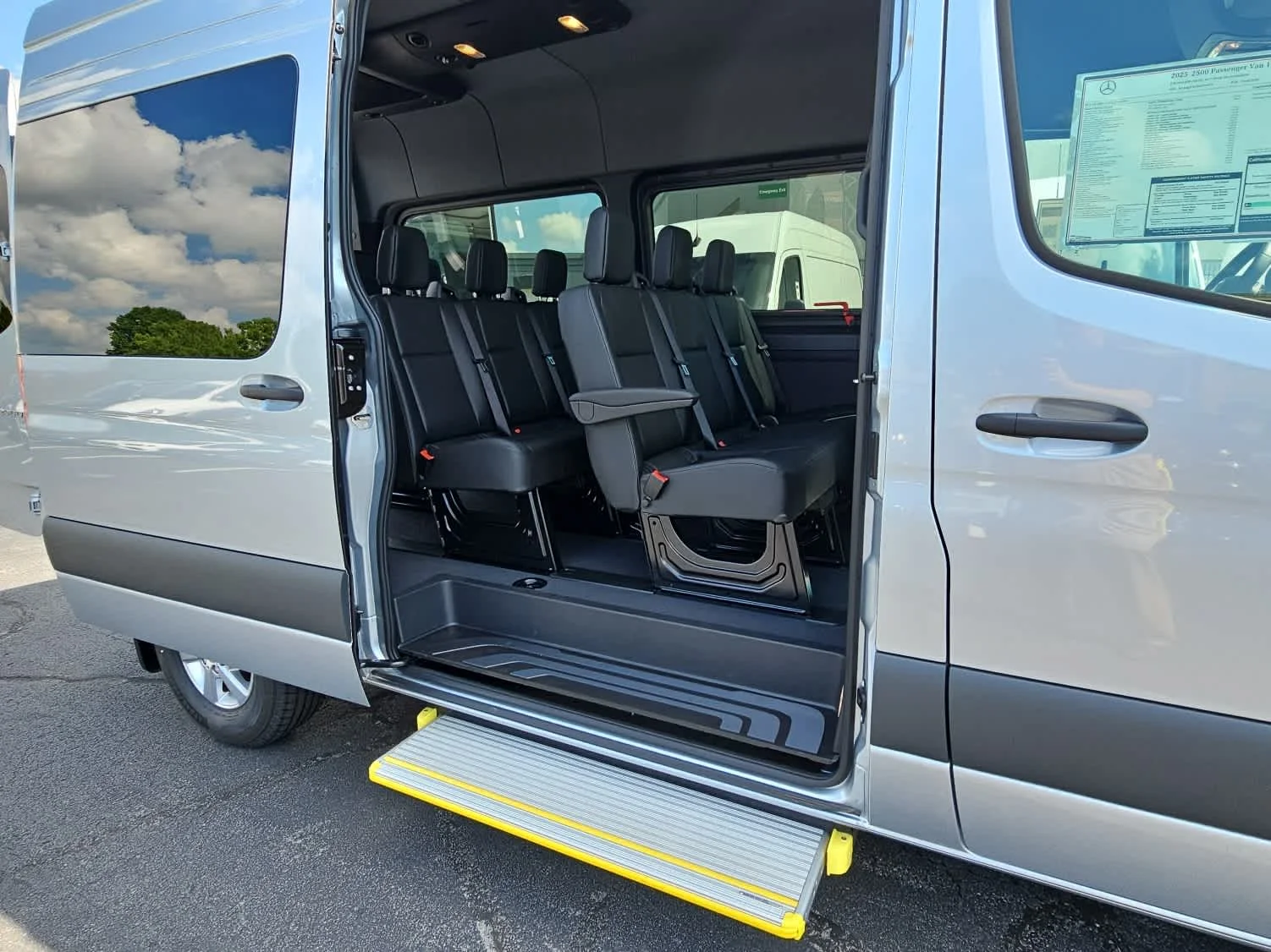 2025 Mercedes-Benz Sprinter Passenger Van Base - Photo 10
