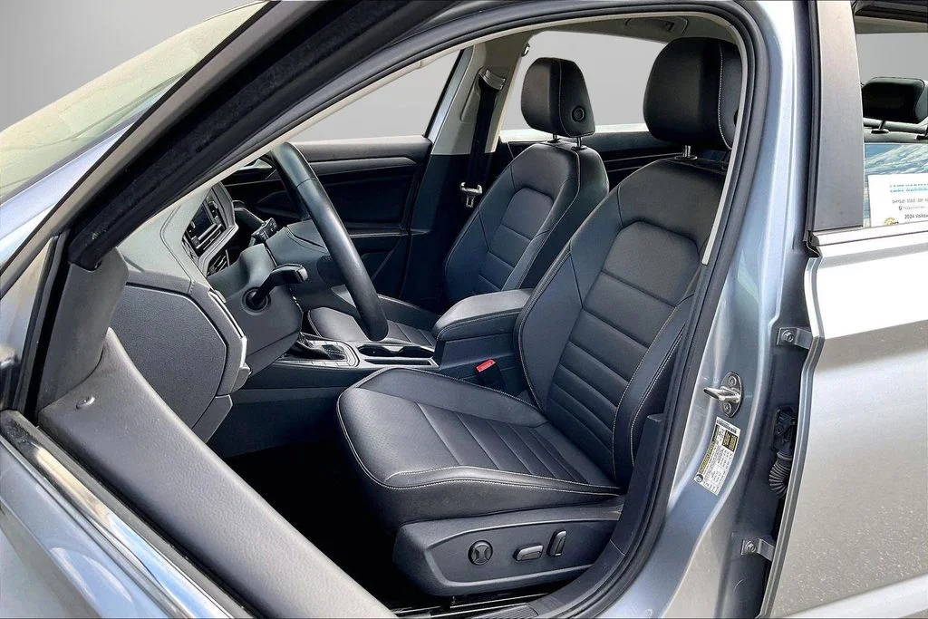 Used 2024  Volkswagen 1.5T SE image 22
