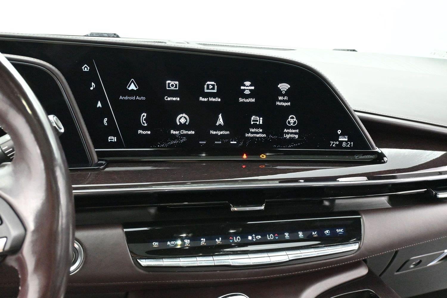 Used 2021 Crystal White Tricoat Cadillac Sport Platinum image 19