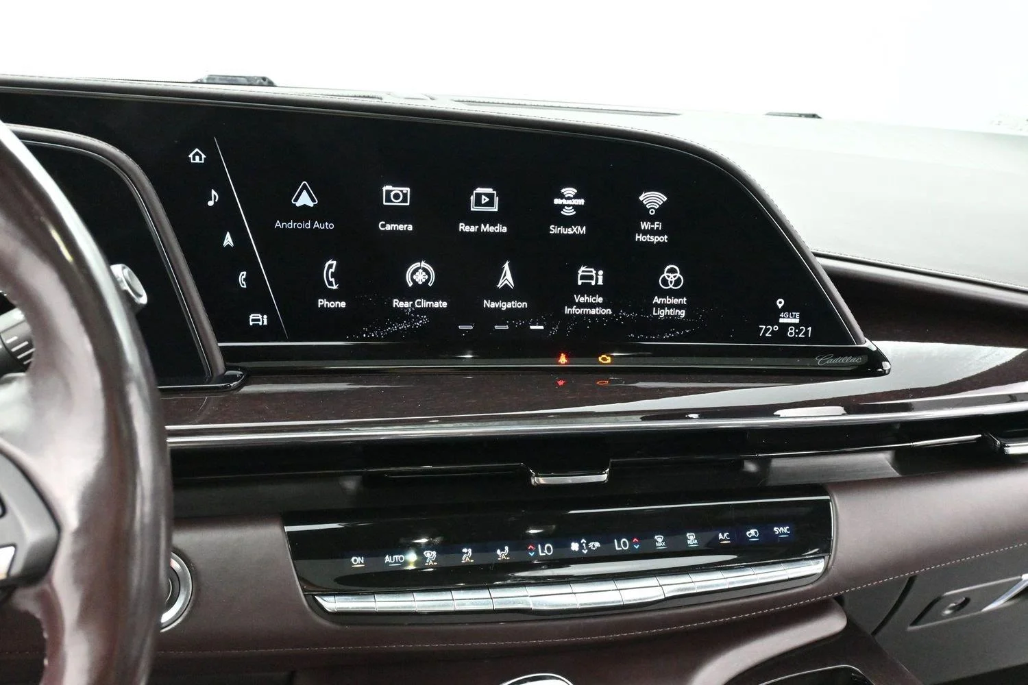 Used 2021 Crystal White Tricoat Cadillac Sport Platinum image 19