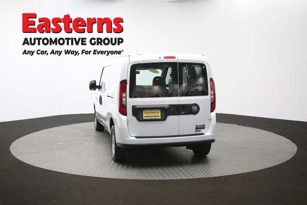 Used 2022 White Ram Base image 34