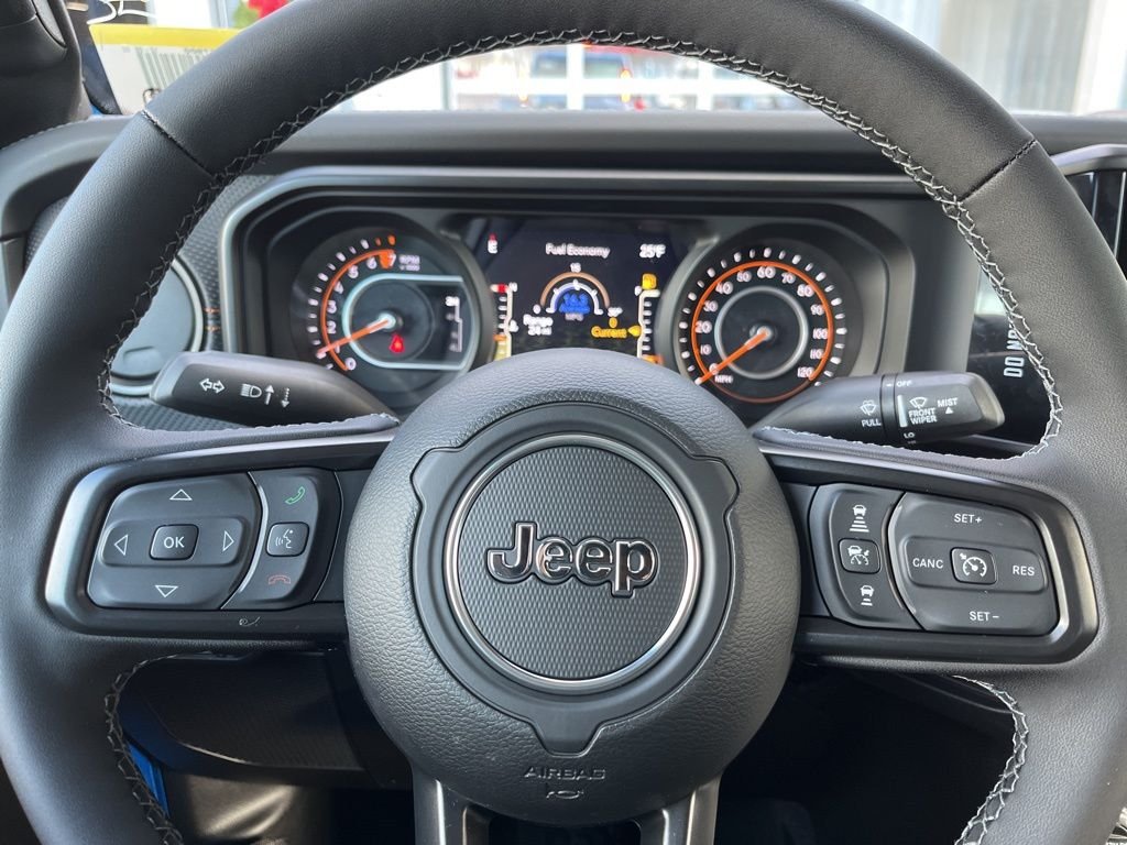 New 2026 Hydro Blue Pearl-Coat Exterior Paint Jeep Mojave image 35