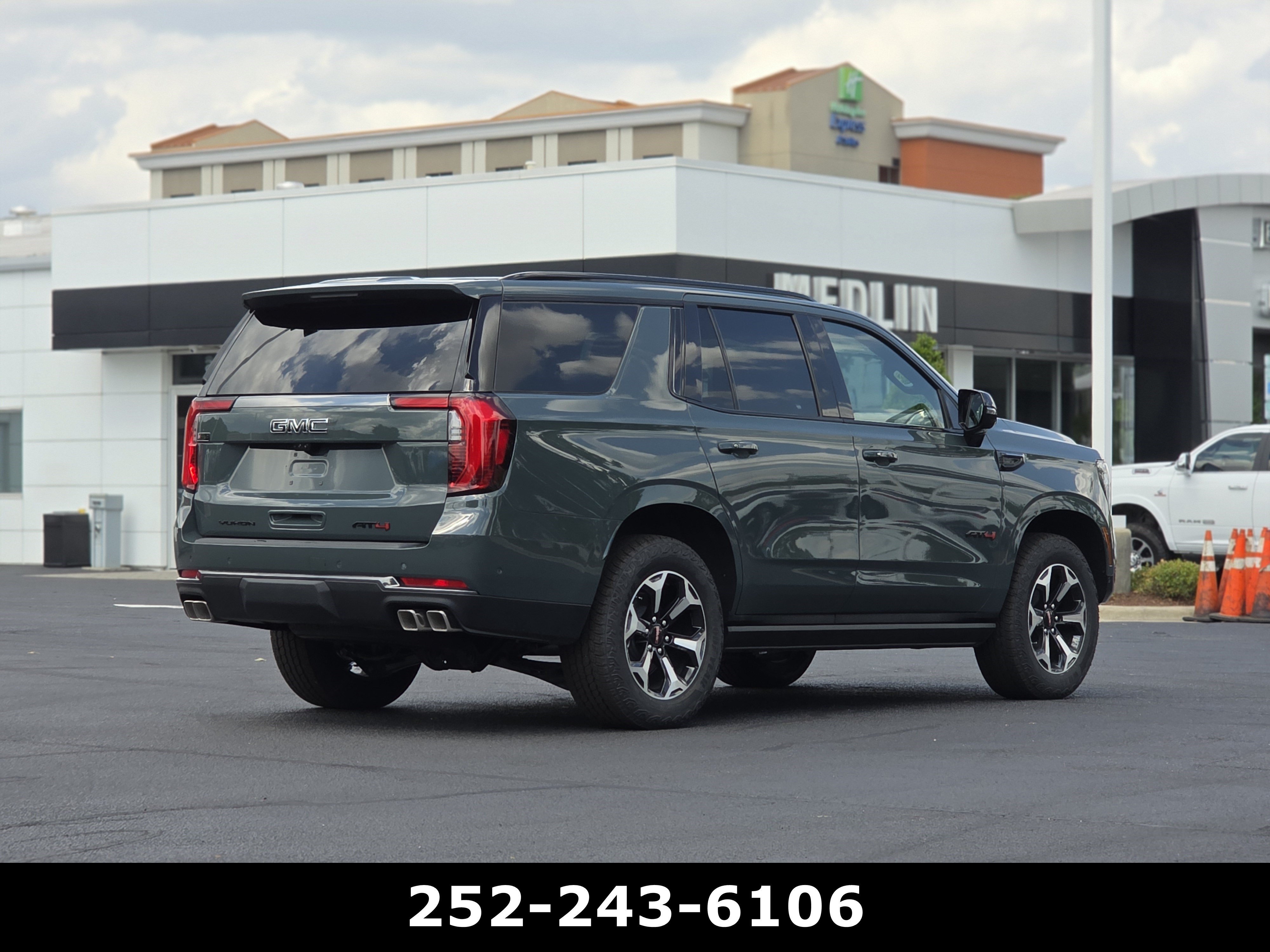 Used 2026 Midnight Pine GMC AT4 image 7