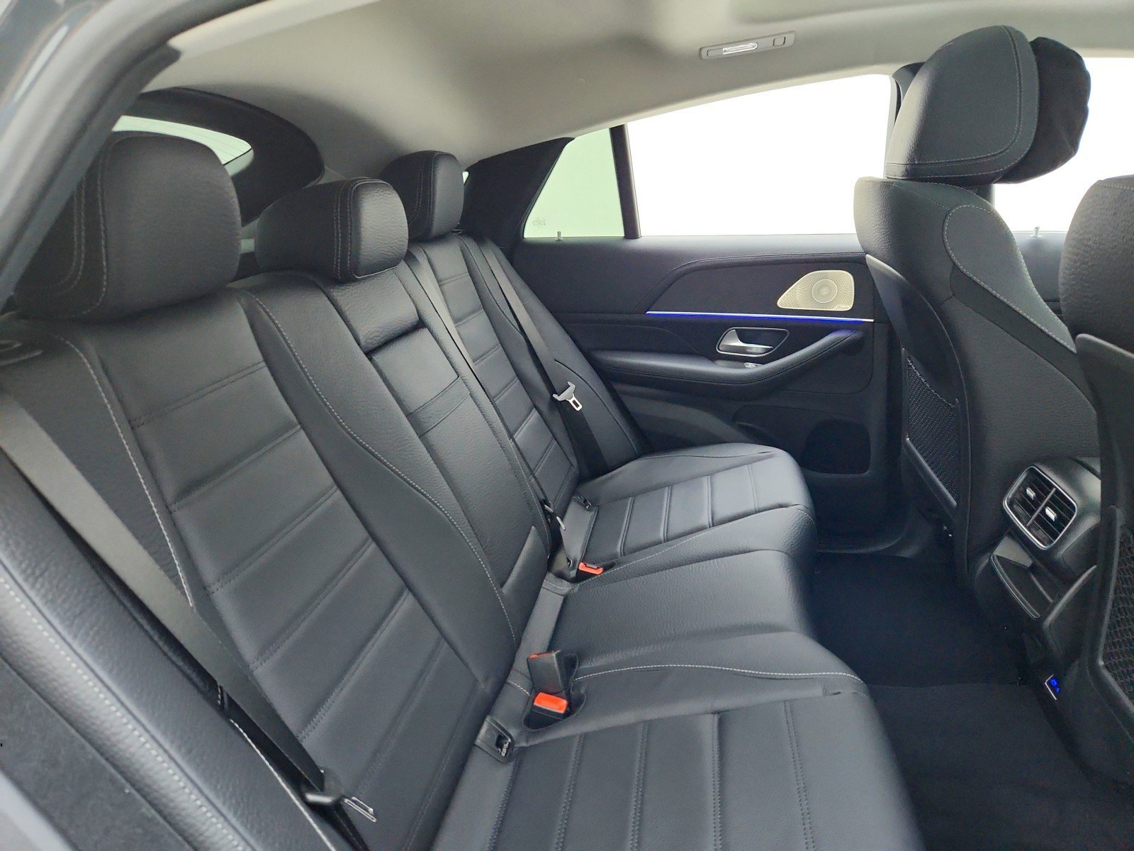 New 2026 MANUFAKTUR Silicon Grey Mercedes-Benz GLE 450 4MATIC® Coupe image 42