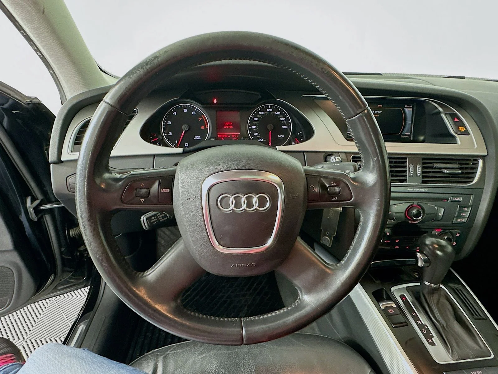 Used 2009 Brilliant Black Audi 2.0T Premium image 11